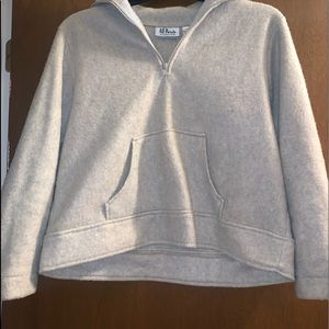 Very warm soft pull over size medium